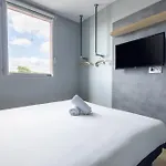 Ibis Budget La Defense 2*