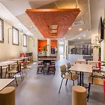 Ibis Budget La Defense Hotel 2*