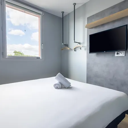 Ibis Budget La Defense 2*
