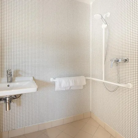 Ibis Budget La Defense 2*