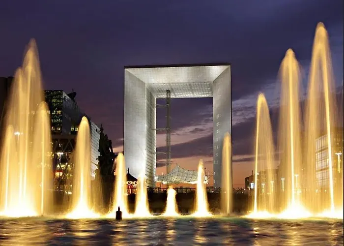 ホテル Ibis Budget La Defense 2*