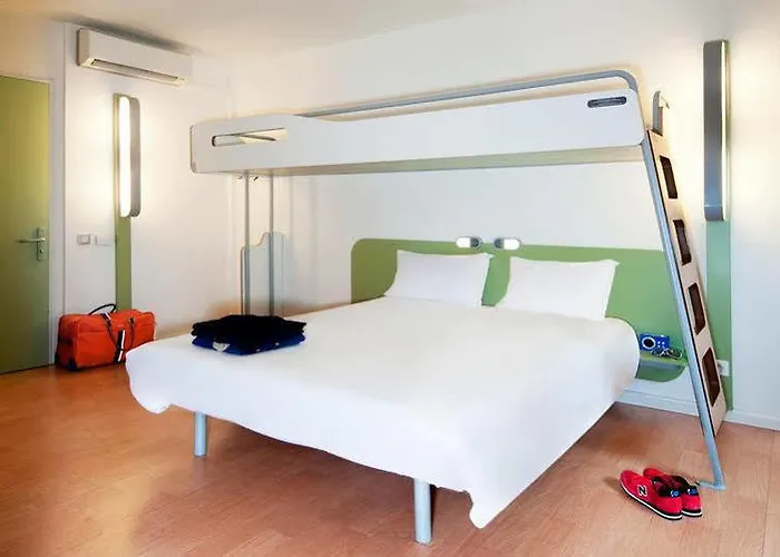 ホテル Ibis Budget La Defense 2*